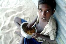 内戦終結したスリランカで食糧支援を強化